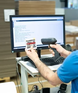 Controle de produção sem papel com a solução ESL da Opticon